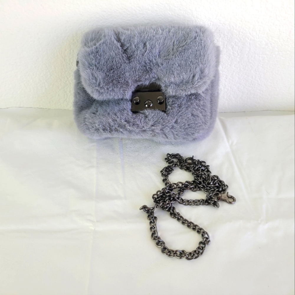 Fuzzy lil handbag Gray New!